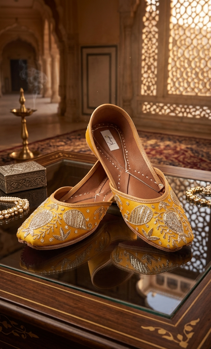 Royal Bloom Jutti & Clutch Set