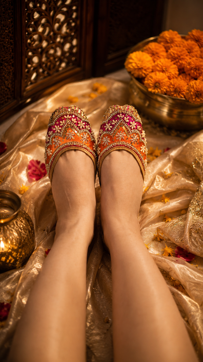 Komya Gulnaar Embellished Jutti