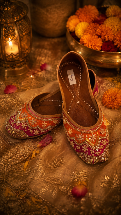 Komya Gulnaar Embellished Jutti