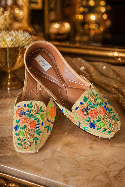 Mustard Beige Floral Jutti & Clutch Set