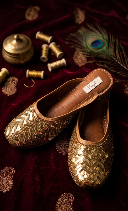 Golden Chevron Embellished Jutti