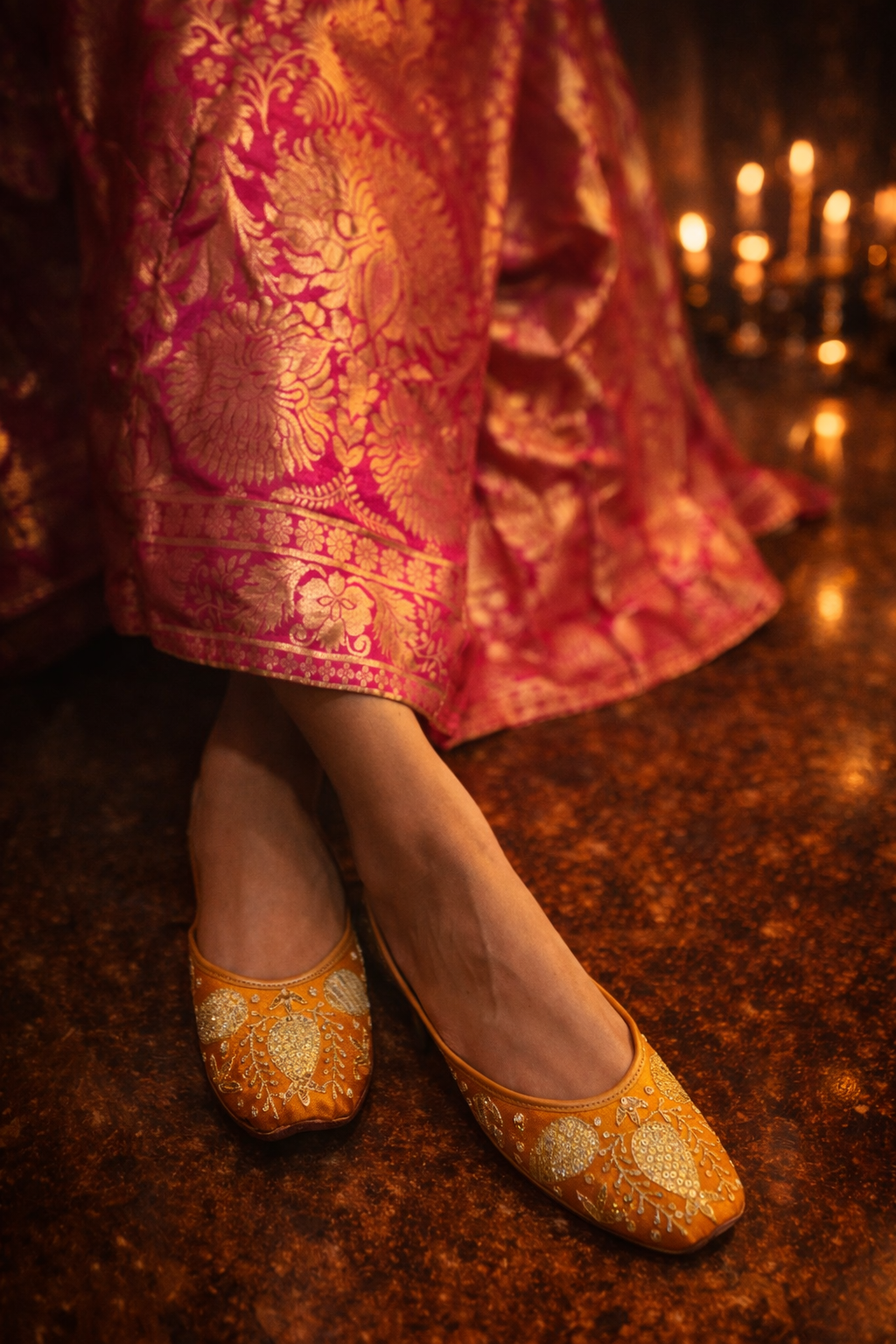 Royal Gold Embroidered Ethnic Jutti